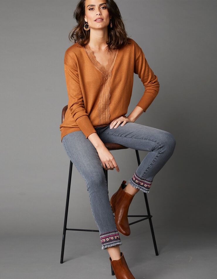 Pull toucher cachemire, finition dentelle (caramel) Pull toucher cachemire, finition dentelle (caramel)