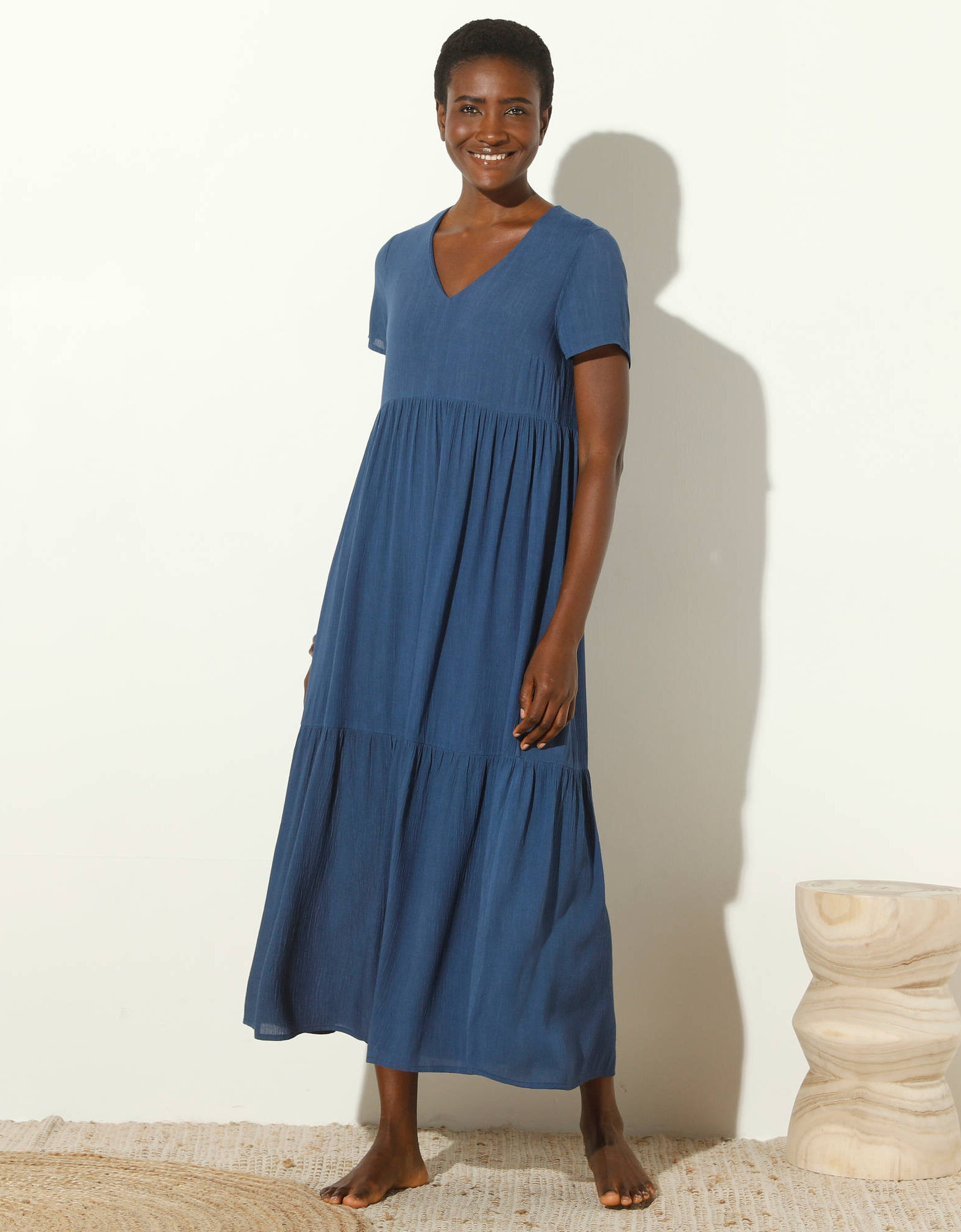 Robe En Crêpon Marron Bleu Bonheur - Taille 48, Motif Tartan - Manches Courtes, Longueur Midi - Occasion Très Bon état