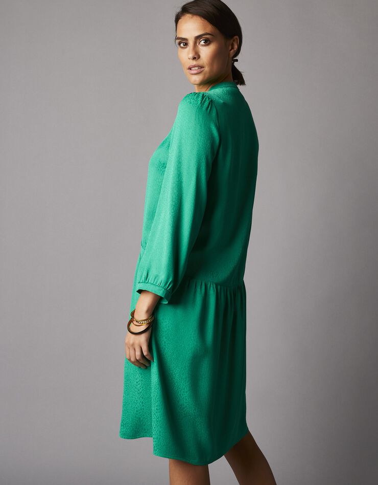 Robe courte en jacquard satiné, manches 7/8ème blousantes (vert)
