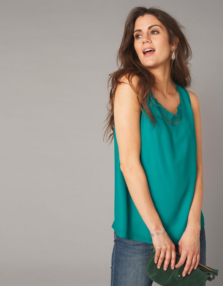 Caraco col V uni dentelle (vert) Caraco col V uni dentelle (vert)