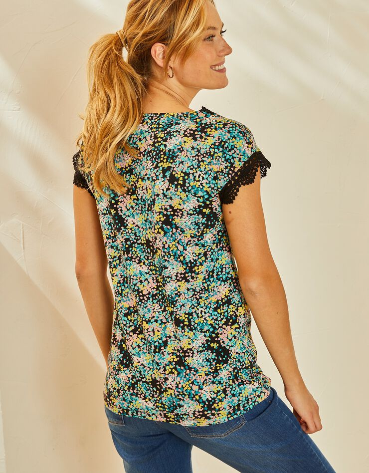 Tee-shirt imprimé col V macramé (noir / vert) Tee-shirt imprimé col V macramé (noir / vert)