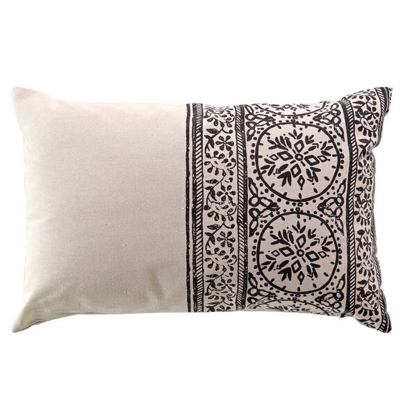 Coussin rectangulaire imprimé mandala (noir)