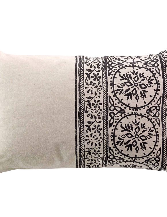Coussin rectangulaire imprimé mandala (noir)