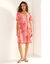 Robe col V manches courtes, voile jacquard imprim&eacute; (corail)