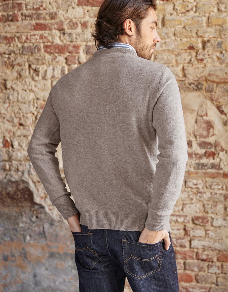 Pull col rond 80% laine (taupe clair) Pull col rond 80% laine (taupe clair)