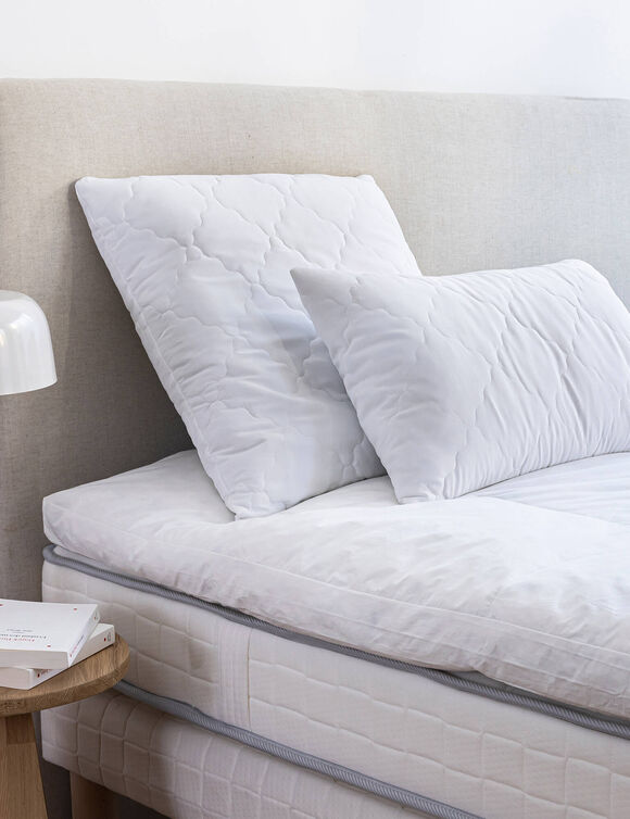 Oreiller sp&eacute;cial cervicales confort m&eacute;dium (blanc)