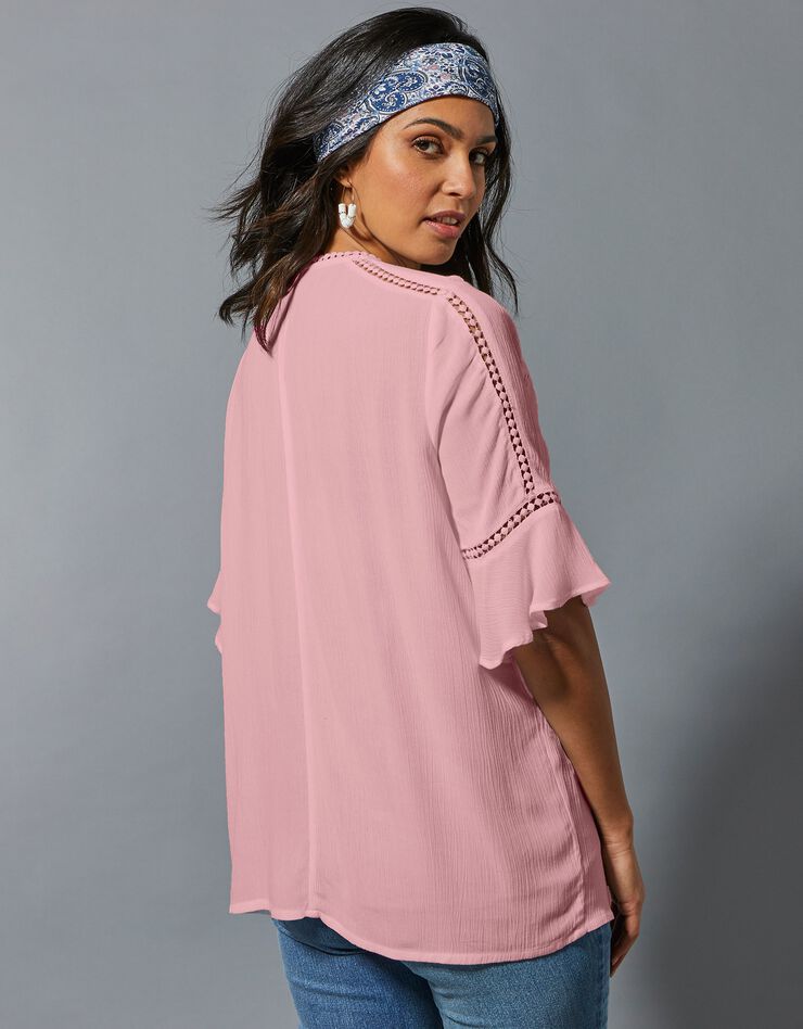 Blouse plastron macramé, crépon (rose) Blouse plastron macramé, crépon (rose)