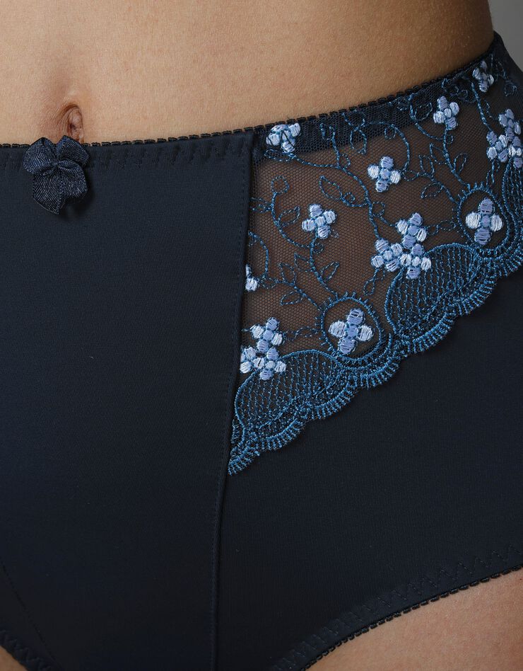 Gainette microfibre tulle brodé Caminata (marine) Gainette microfibre tulle brodé Caminata (marine)