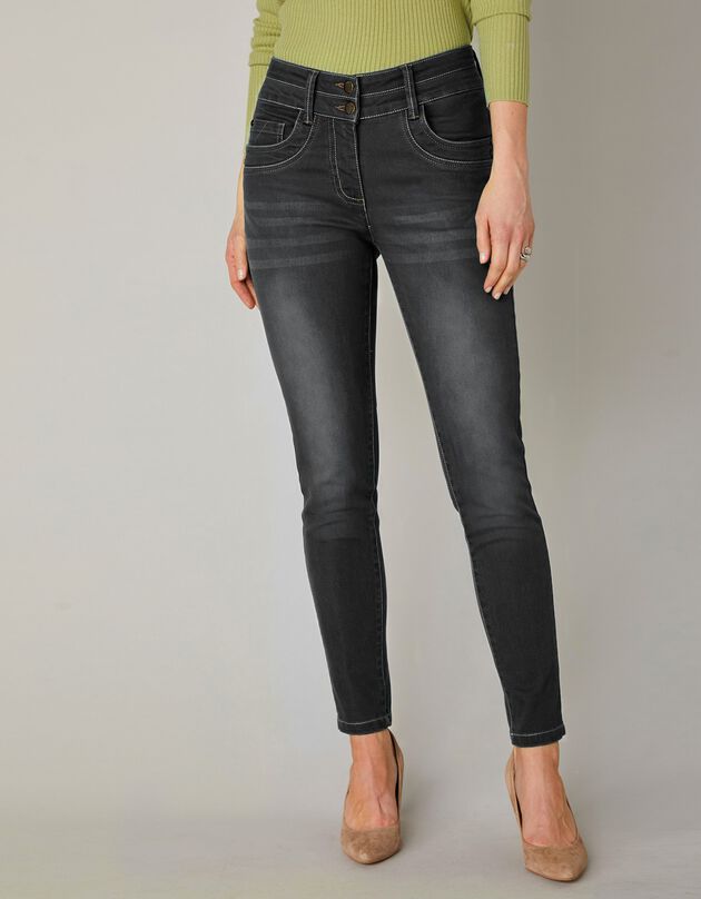 Jean coupe 7/8ème fuselée stretch (black)