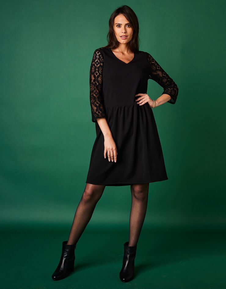 Robe avec dentelle (noir)