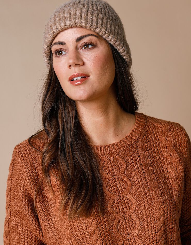 Pull col rond, maille torsadée (noisette) Pull col rond, maille torsadée (noisette)