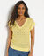 Pull en crochet festonn&eacute; col V, manches courtes (jaune / &eacute;cru)