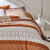 Linge de lit Tommy imprim&eacute; g&eacute;om&eacute;trique - coton 57 fils/cm&sup2; (caramel)