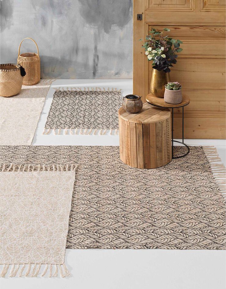 Tapis rectangulaire finition franges, motif feuillage (beige / noir)