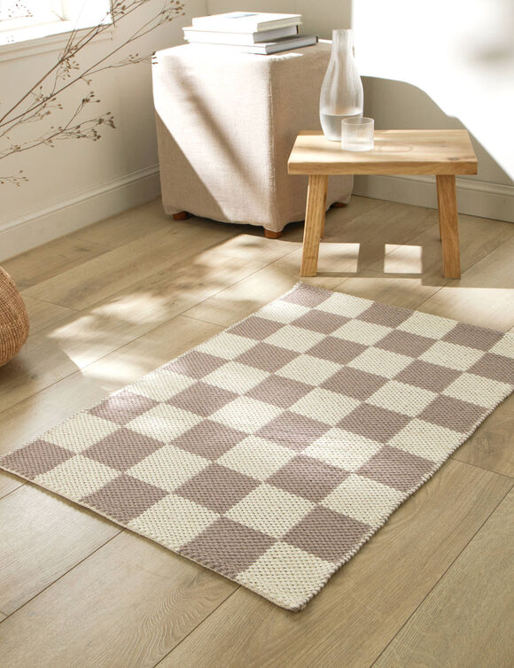 Tapis d&eacute;coratif motif damier (taupe / sable)