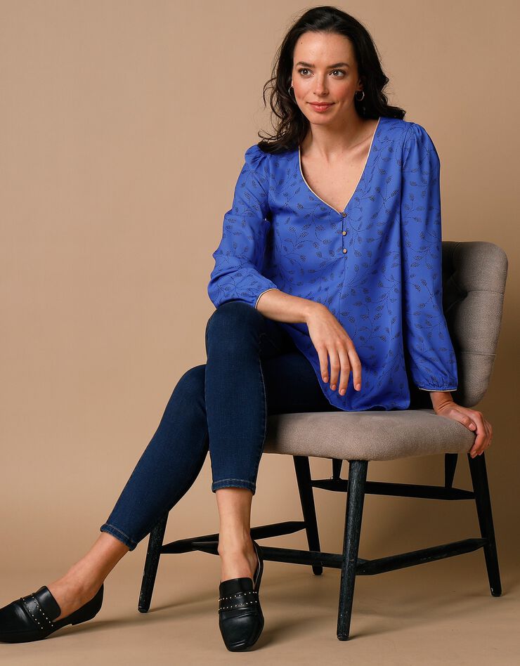 Blouse évasée détails dorés imprimé bicolore, crêpe (bleu dur / noir) Blouse évasée détails dorés imprimé bicolore, crêpe (bleu dur / noir)