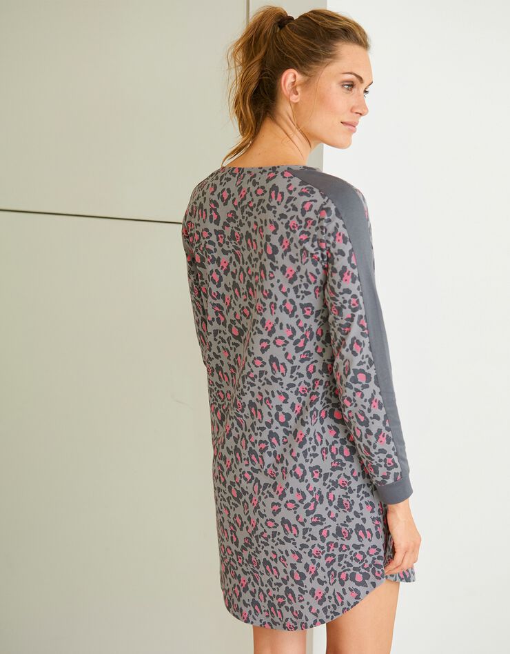 Chemise de nuit imprimée léopard (gris) Chemise de nuit imprimée léopard (gris)