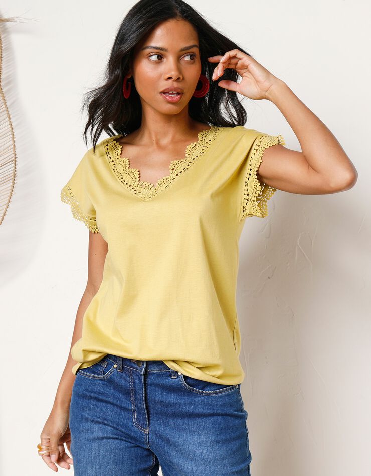 Tee-shirt uni col V macramé (tilleul) Tee-shirt uni col V macramé (tilleul)