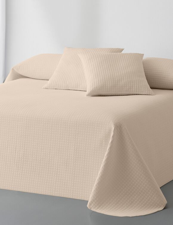 Couvre-lit uni effet gaufr&eacute; (beige)