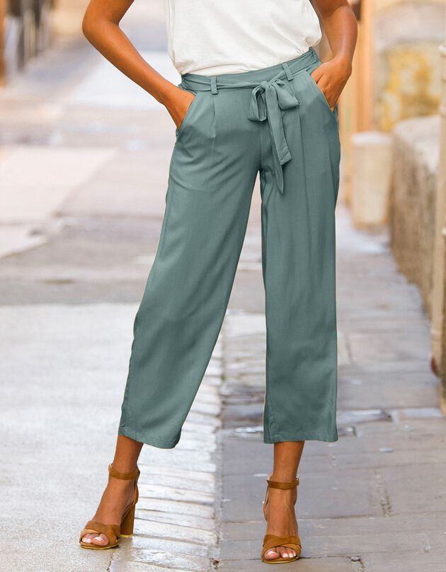 Pantalon raccourci fluide uni (vert grisé)