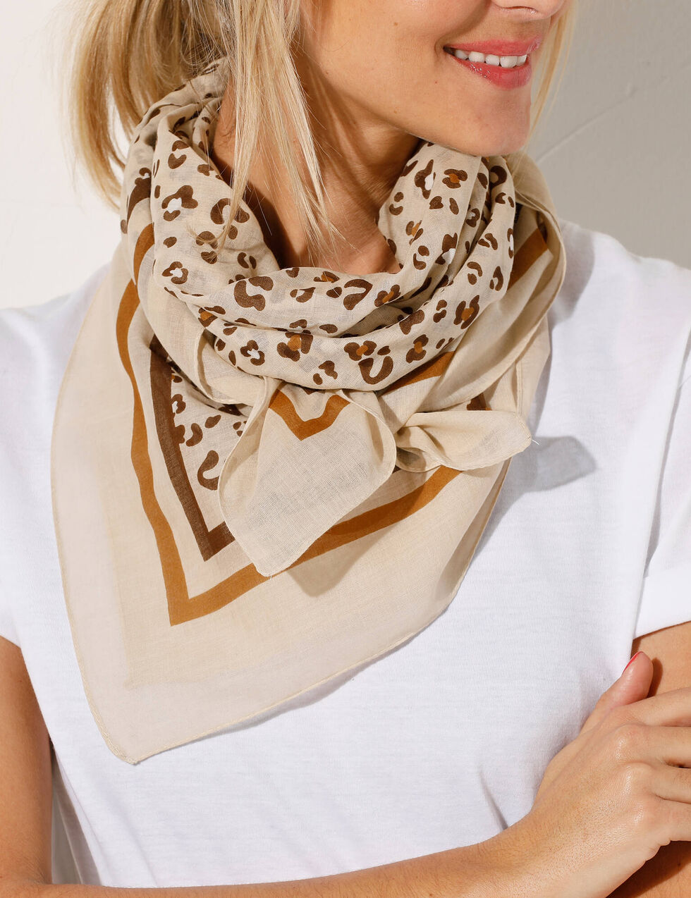 Foulard Imprim L opard Beige Blancheporte Foulard Imprim L opard Beige Blancheporte