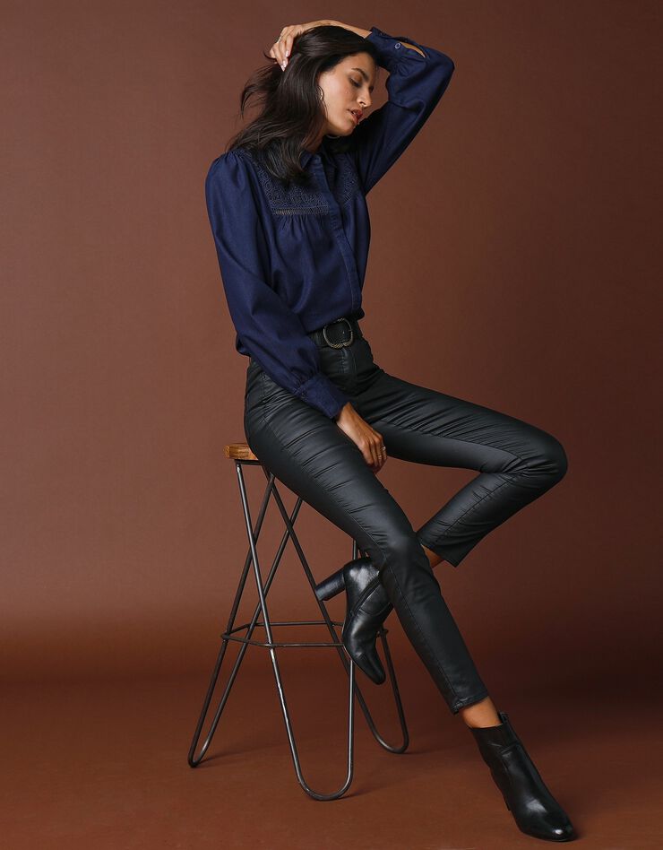 Chemise en denim avec broderie (bleu grisé) Chemise en denim avec broderie (bleu grisé)