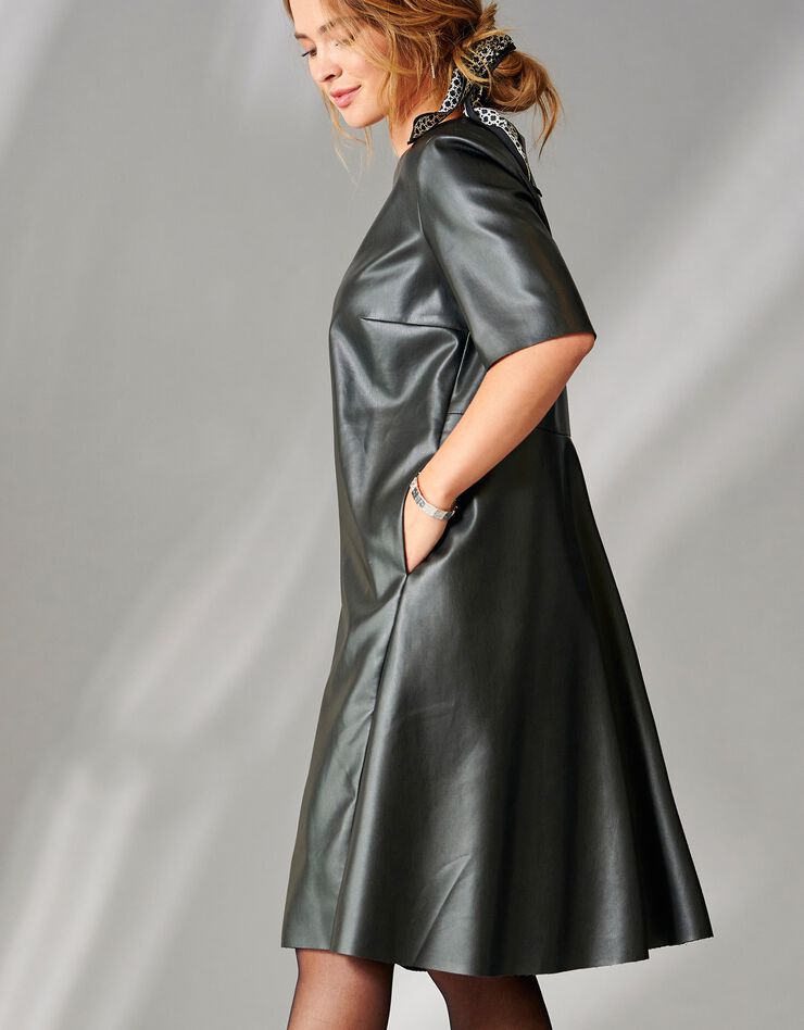 Robe évasée aspect cuir (noir) Robe évasée aspect cuir (noir)