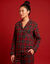 Pyjama col tailleur boutonn&eacute;, flanelle en fils tiss&eacute;s teints, chouchou assorti (rouge / vert)