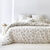 Linge de lit Petunia en coton imprim&eacute; (sable)