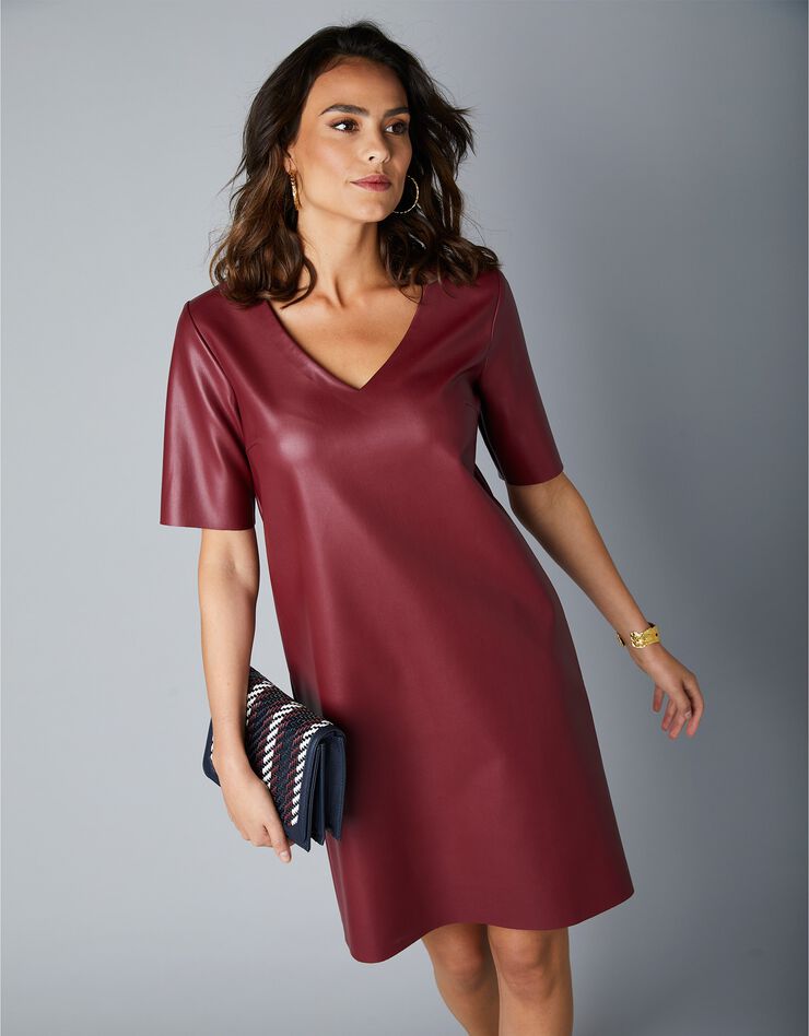Robe courte aspect cuir(1) (rouge foncé) Robe courte aspect cuir(1) (rouge foncé)
