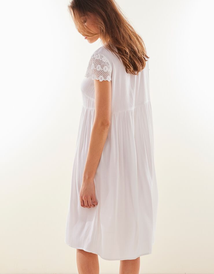 Chemise de nuit crépon de viscose et macramé (blanc)