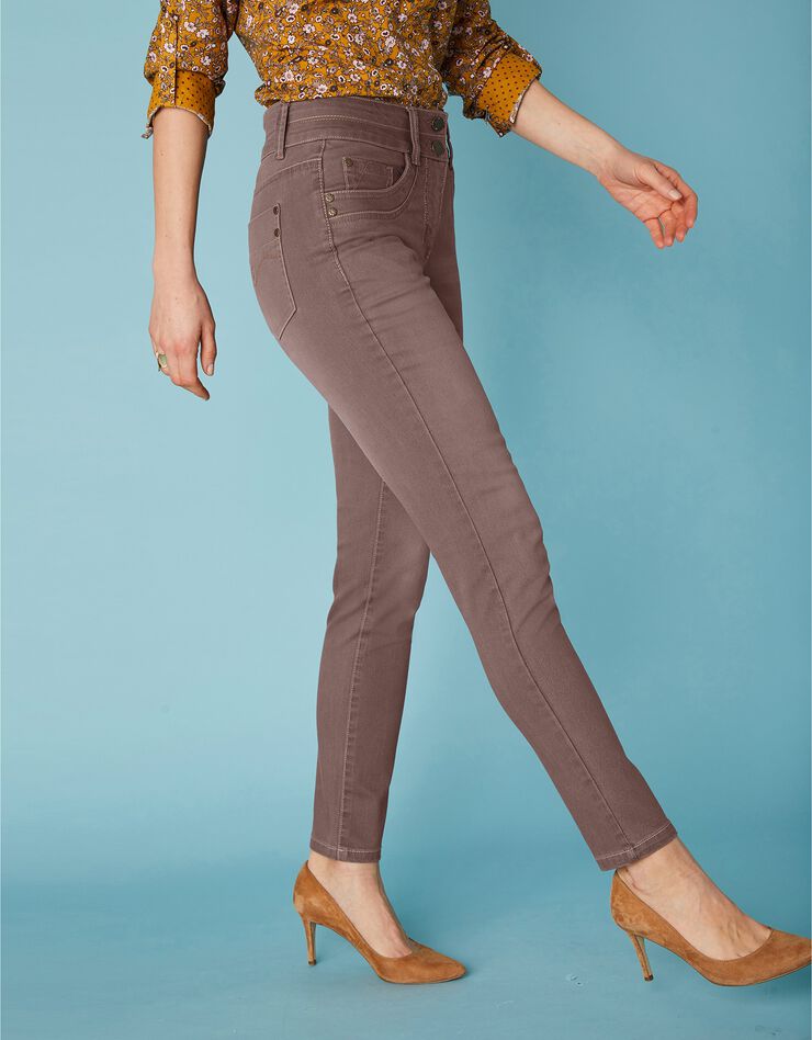Jean 7/8ème fuselé couleur stretch (taupe) Jean 7/8ème fuselé couleur stretch (taupe)