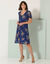 Robe courte imprimé floral, voile fils brillants (indigo / corail)