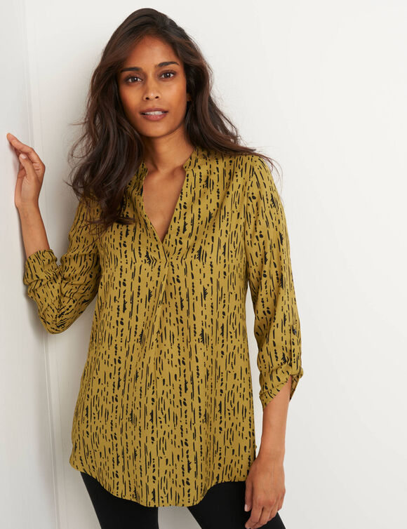 Blouse imprimé graphique col tunisien, crêpe (vert olive / noir)