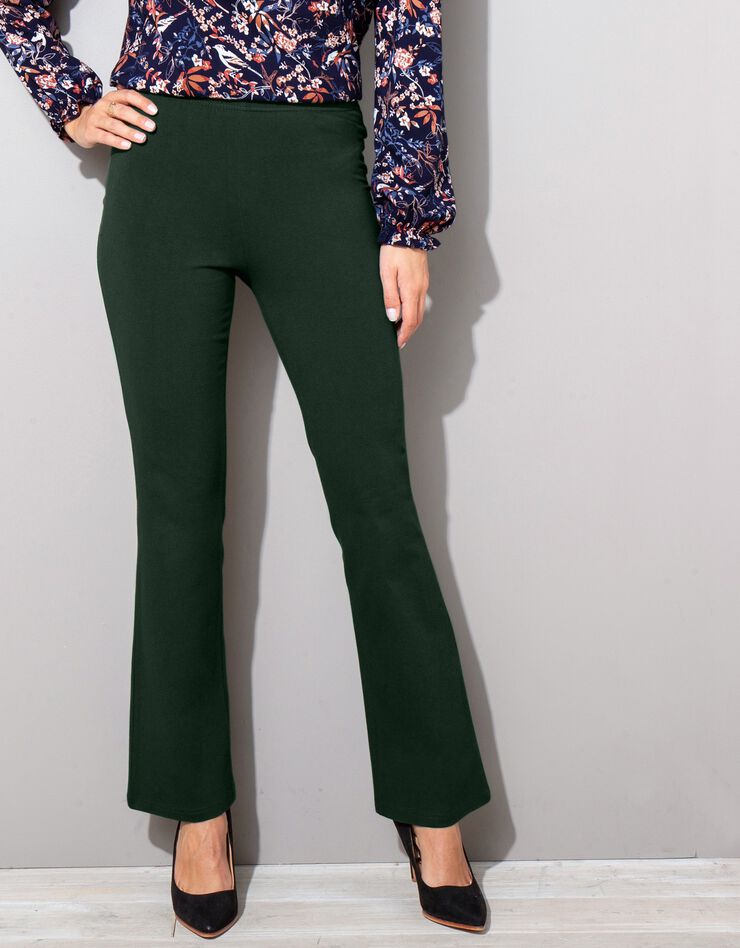 Legging trompette uni base évasée, taille élastiquée (vert sapin) Legging trompette uni base évasée, taille élastiquée (vert sapin)