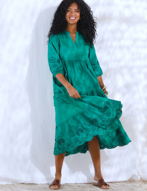 Robe longue broderie anglaise, manches 3/4 blousantes (vert émeraude)