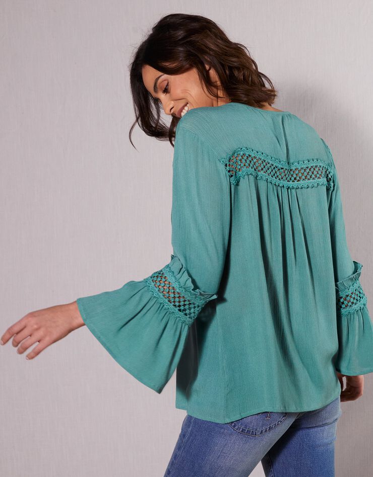 Blouse unie détails macramé (vert grisé) Blouse unie détails macramé (vert grisé)