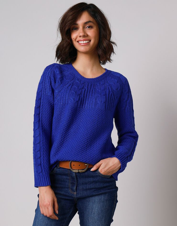 Pull en maille torsadée (bleu dur) Pull en maille torsadée (bleu dur)