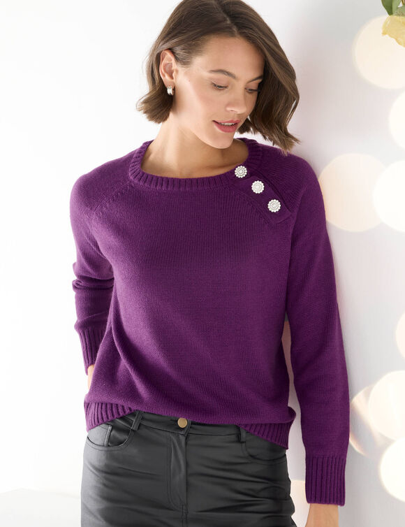 Pull &eacute;paule boutonn&eacute;e bijoux (violine)