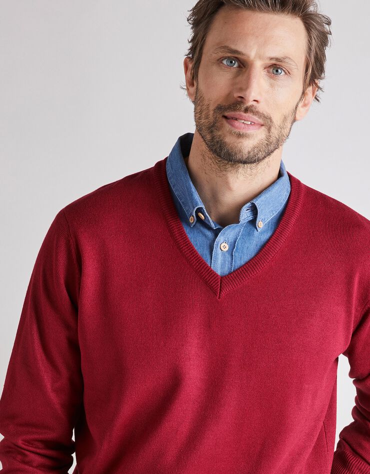 Pull col V 80% laine (rouge carmin) Pull col V 80% laine (rouge carmin)