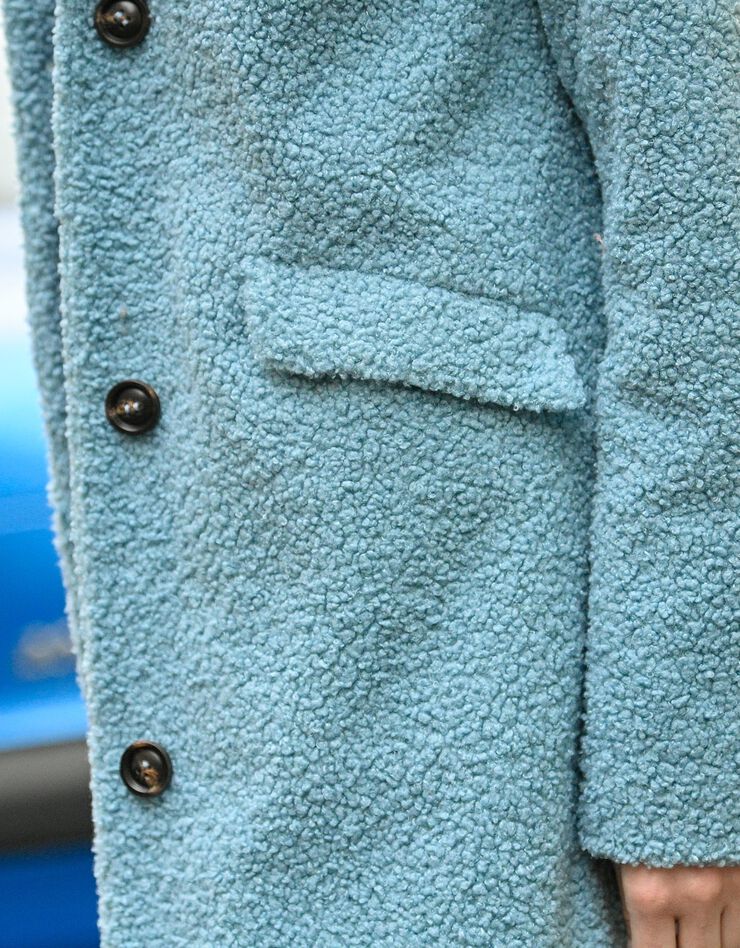 Manteau maille bouclette col tailleur (bleu glacier) Manteau maille bouclette col tailleur (bleu glacier)