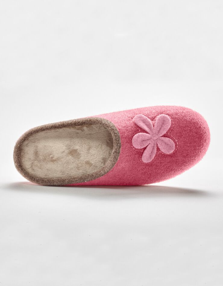 Chaussons mules fleur appliquée - largeur confort (framboise) Chaussons mules fleur appliquée - largeur confort (framboise)