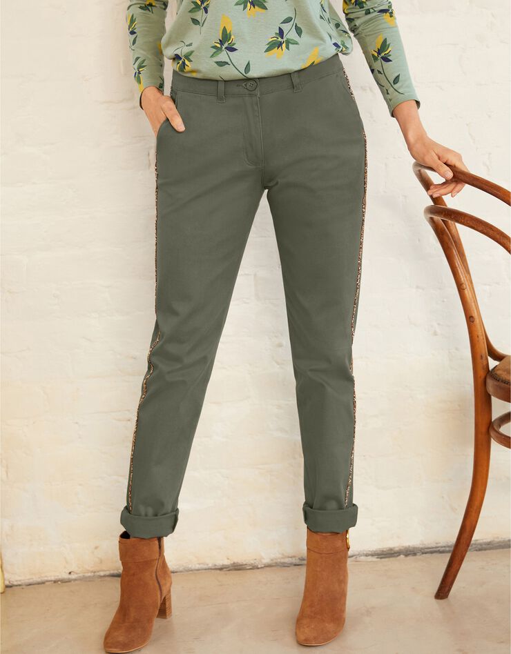 Pantalon chino bande strassée (kaki) Pantalon chino bande strassée (kaki)