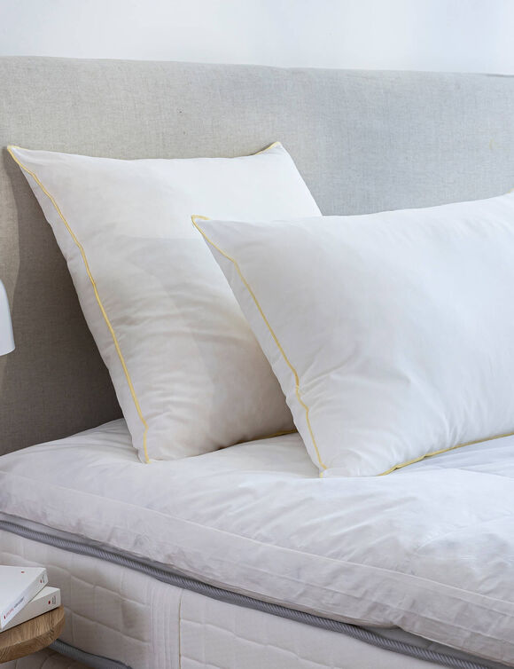 Oreiller qualit&eacute; h&ocirc;tellerie lavages intensifs (blanc)