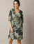 Robe housse imprimée, coton biologique** (noir / kaki)