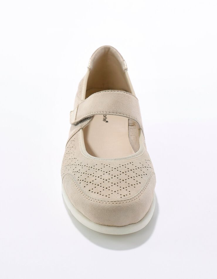 Babies scratchées en cuir ajouré (beige) Babies scratchées en cuir ajouré (beige)