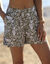 Short large fluide imprimé (kaki / blanc)