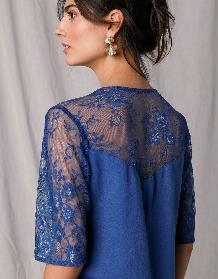 Robe courte manches aux coudes crêpe et dentelle (bleu) Robe courte manches aux coudes crêpe et dentelle (bleu)