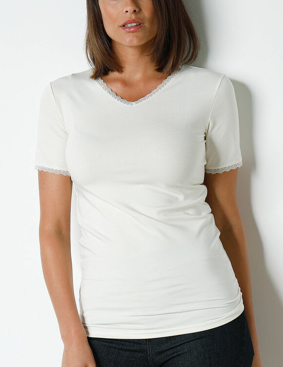 Tee-shirt manches courtes chaleur seconde peau et d&eacute;tails dentelle (ivoire)