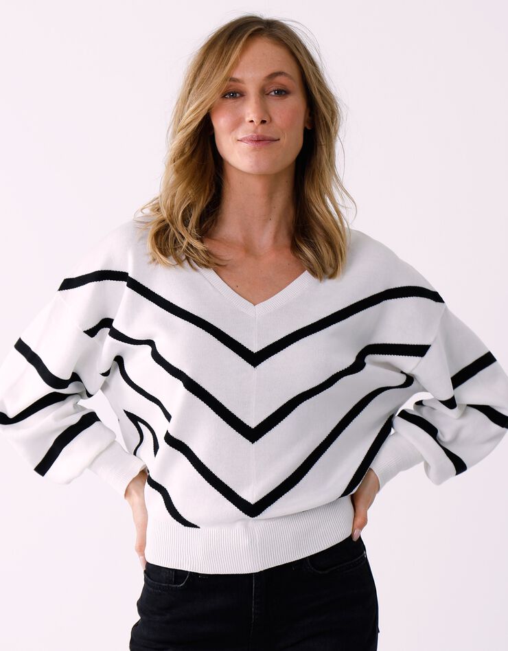 Pull rayures graphiques manches chauve-souris (blanc / noir)